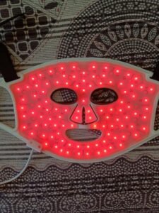masque led rouge visage